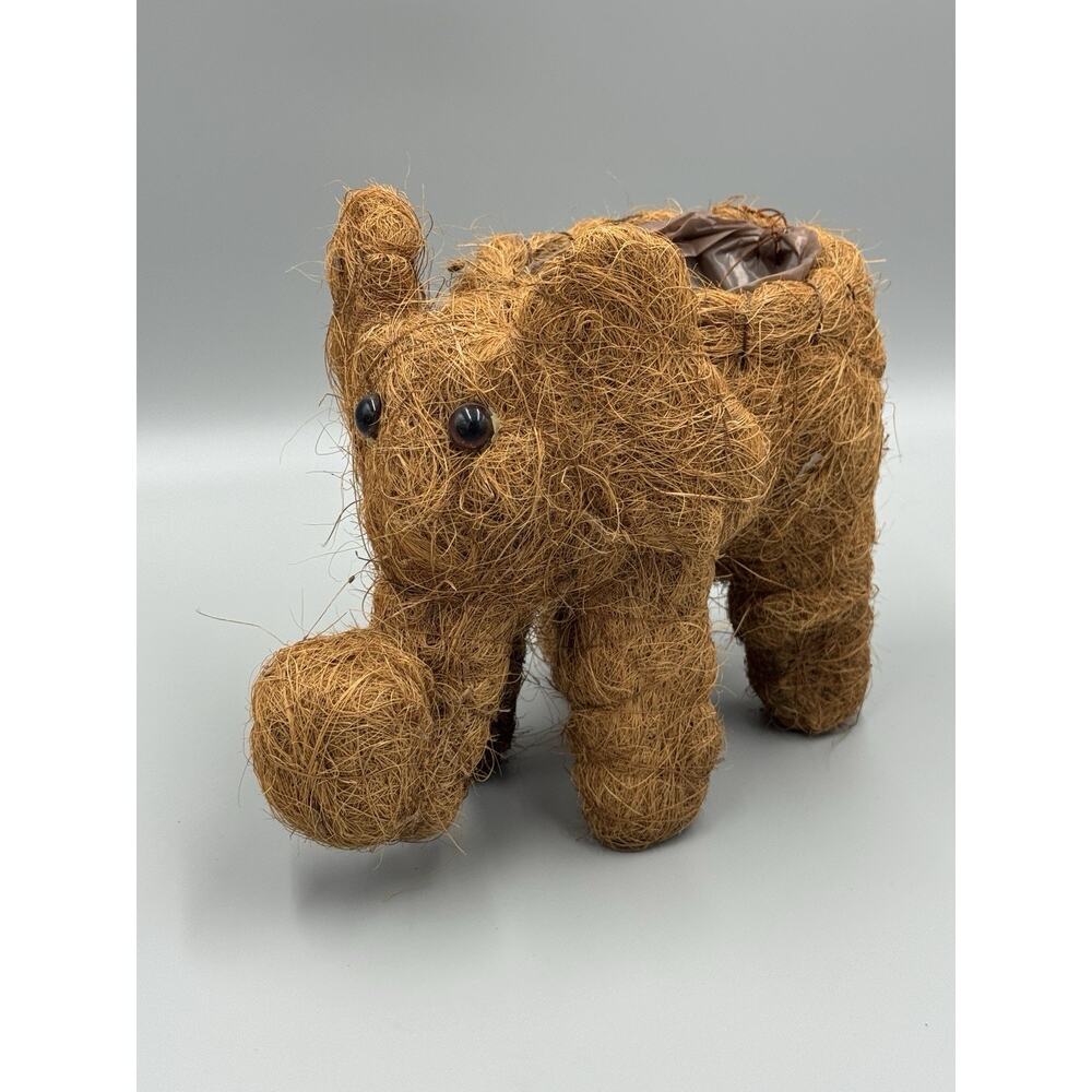 Coco Critter Coconut Fiber Elephant Standing Plant Holder Top Trunk Up‎ No Tag